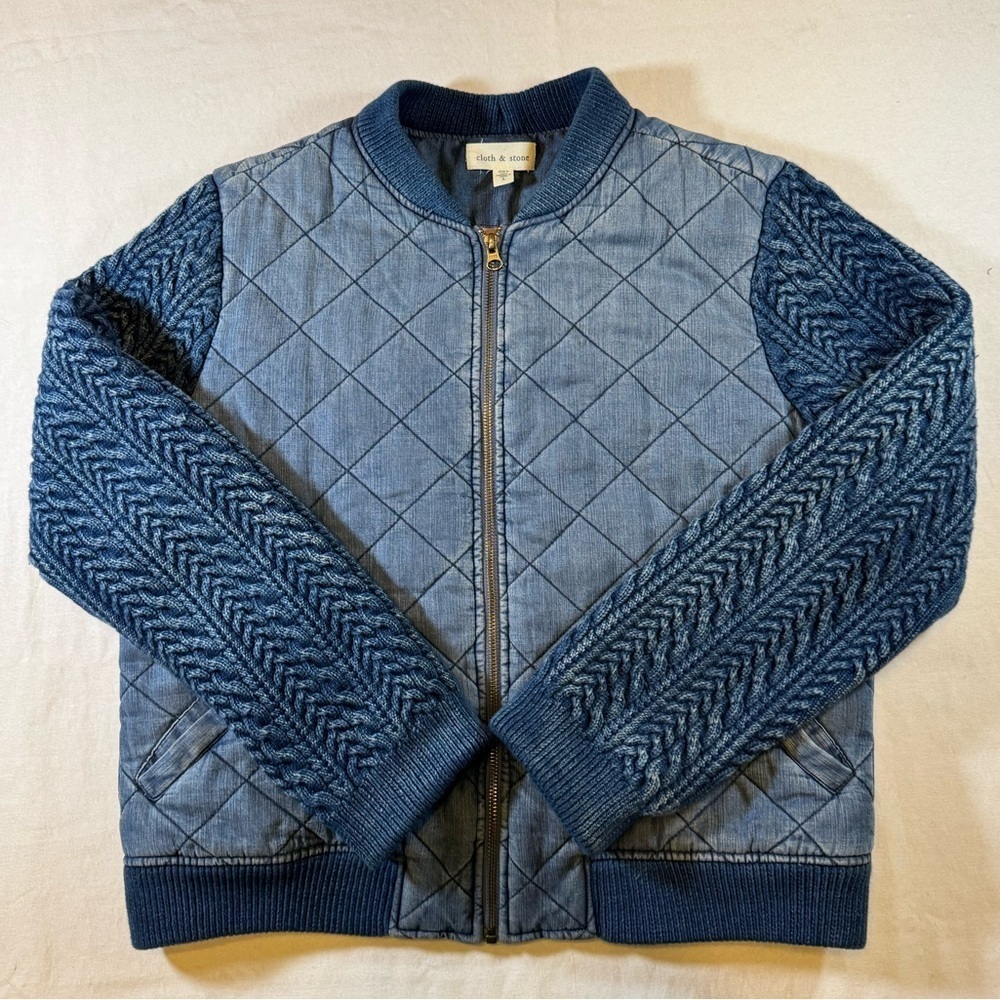 Cloth & Stone Chambray Quilted Denim Blue Jacket with Knit Sweater Sleeves